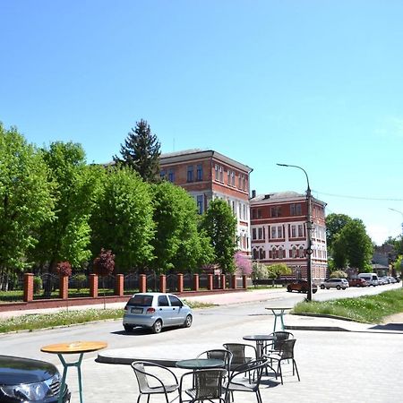 Апартаменты Sunset Kamianets-Podilskyi Ngoại thất bức ảnh