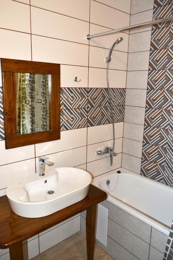 Апартаменты Sunset Kamianets-Podilskyi Ngoại thất bức ảnh